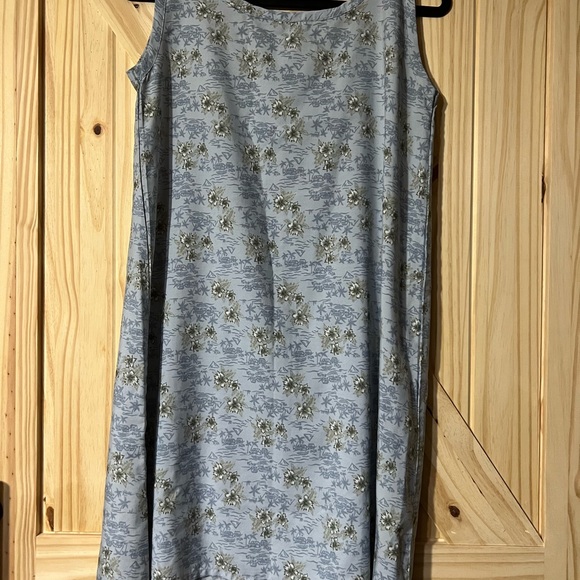 Ten 2 one Hawaiian Dress Size L - Picture 2 of 3